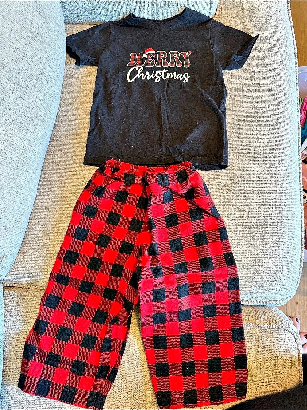Port & Company Fan Favorite Boys 3T Christmas Pajama Set